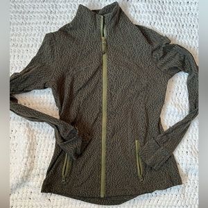 Lulu lemon size 6 zip up running jacket (no tag)